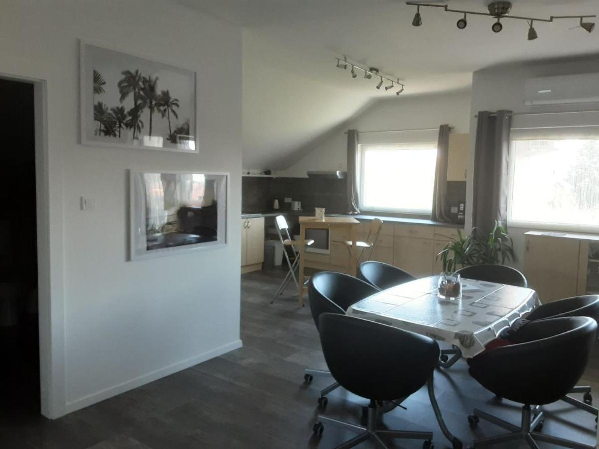 Appartement Andrea Galambok Exteriör bild